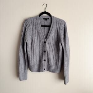 Banana Republic Grey Textured V Neck Button Front Cardigan Sweater Medium